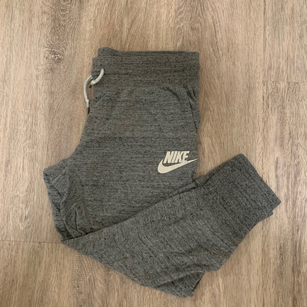 Nike Capri Joggers